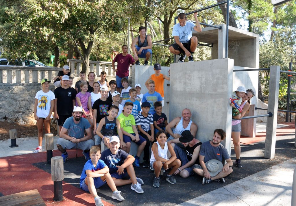 MLADEN Mladi iz Rijeke, Zagreba i Krka na krčkom parkour kampu / Snimio M. TRINAJSTIĆ