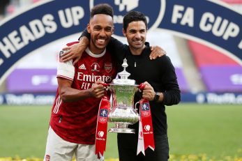 Mikel Arteta i Pierre-Emerick Aubameyang/Foto REUTERS