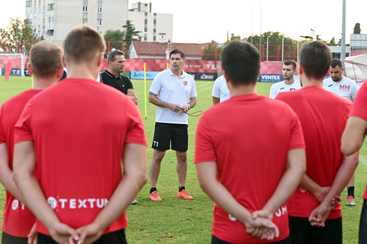 Damir Milinović uoči početka treninga/Foto V. KARUZA