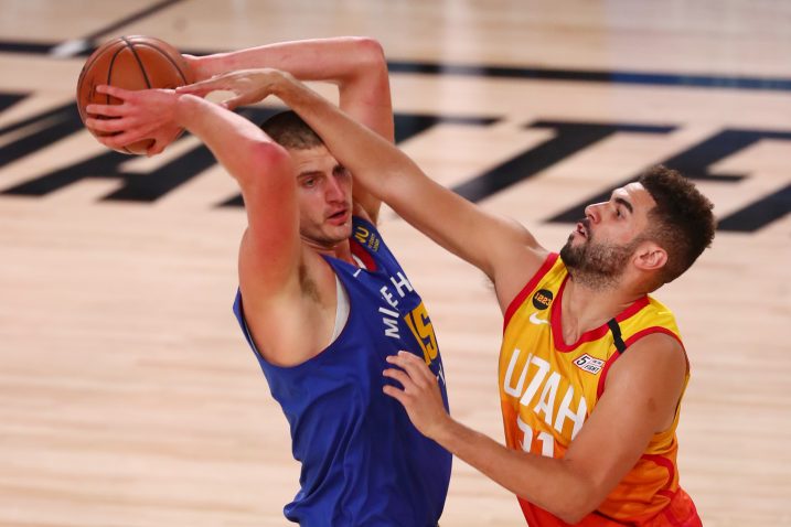 Nikola Jokic i Georges Niang/Foto REUTERS