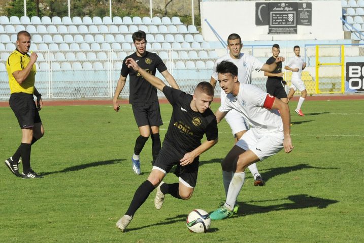 Adam Rubčić (Vinodol) i Smolić-Ročkaj (Lokomotiva)/S. DRECHSLER