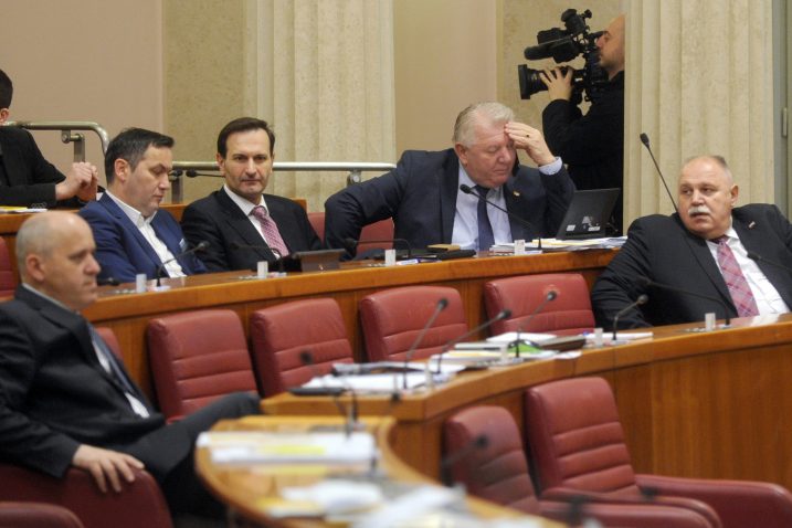 HDZ spreman na oporbeni pakao u Saboru / Foto Darko JELINEK