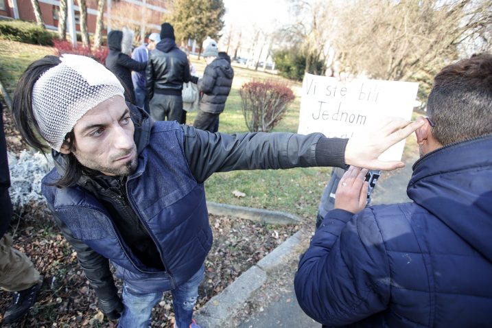 Pred "Porinom" je zbog učestalog nasilja i neadekvatne policijske reakcije na prijavljene napade prosvjedovalo pedesetak tražitelja azila / Foto P. GLEBOV/PIXSELL