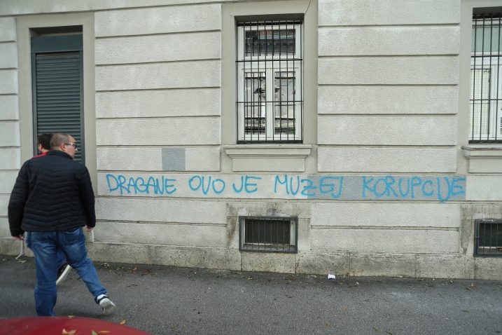 Grafit na klubu Dragana Kovačevića / Foto Marko Prpic/PIXSELL