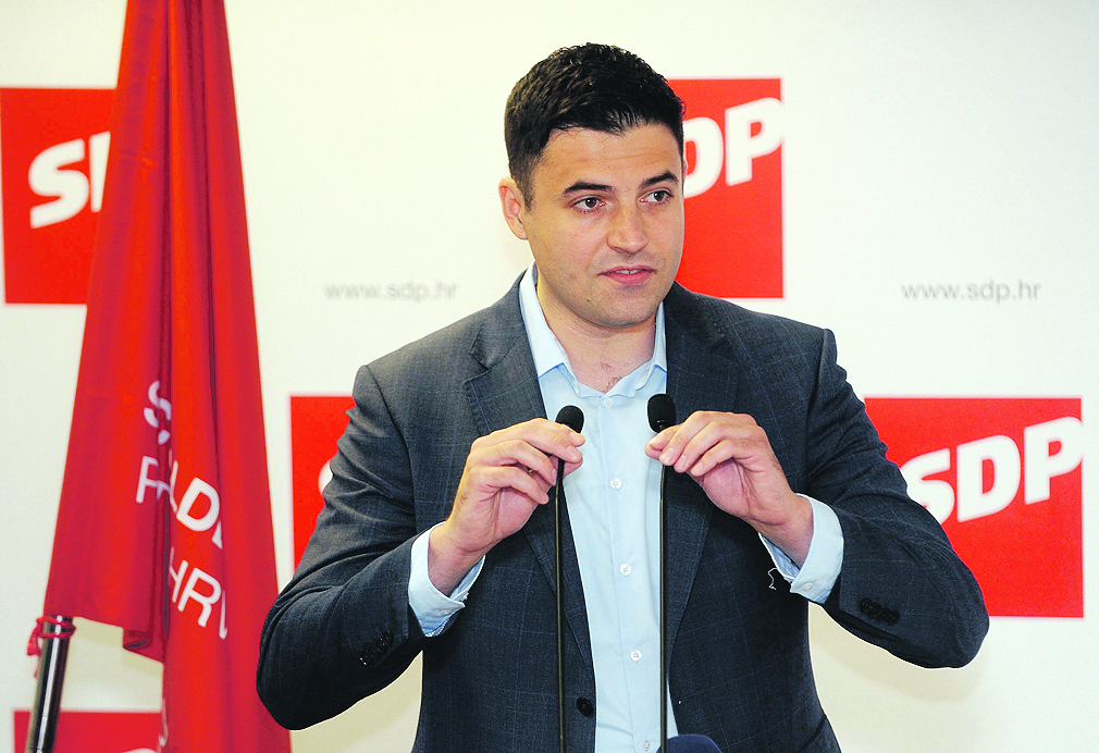 Svaki bi se član SDP-a trebao zapitati što to radi njegov predsjednik Davor Bernardić / Foto Davor KOVAČEVIĆ