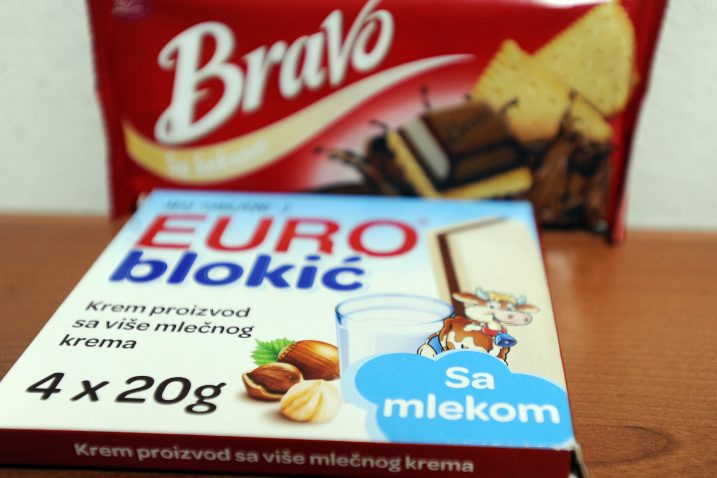 Nije to čokolada već neprijateljsko kukavičje jaje ubačeno u košaru s poklonima dječici / Snimio Davor KOVAČEVIĆ