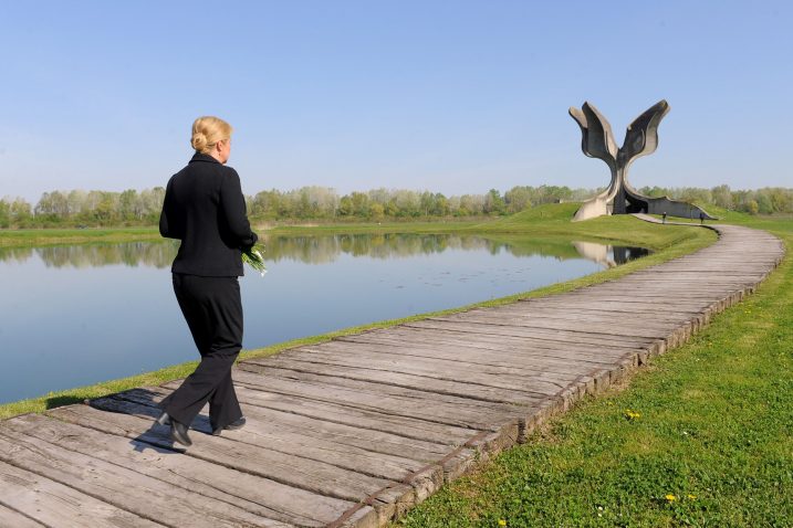 Grabar-Kitarović u Jasenovcu