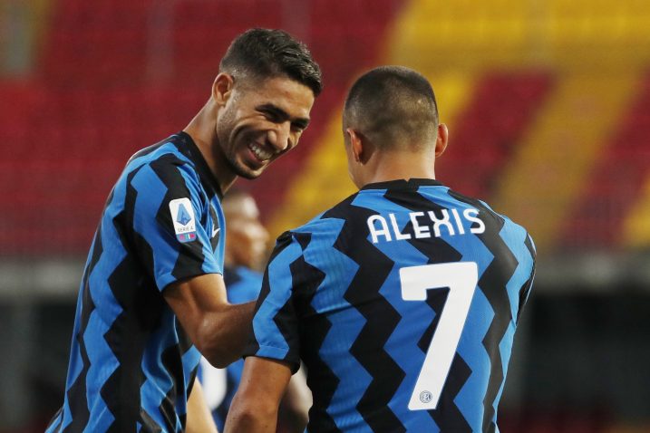 Achraf Hakimi i Alexis Sanchez/Foto REUTERS