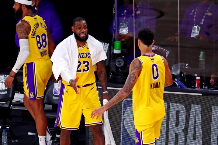 LeBron James i Kyle Kuzma/Foto USA TODAY Sports