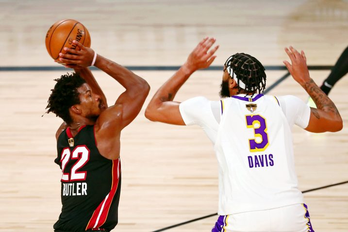 Jimmy Butler i Anthony Davis/Foto REUTERS