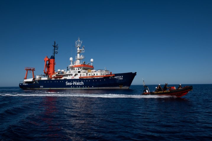Sea-Watch bavi se »ilegalnim« spašavanjem ljudi / Foto CHRIS GRODOTZKI