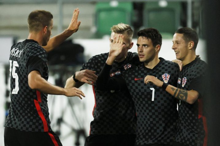 Josip Brekalo sa suigračima slavi svoj pogodak/Foto REUTERS