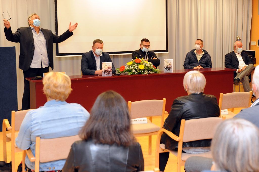 Vladimir Vujnović, Dalibor Čandrlić, Miljenko Mišljenović, Luka Dobrović i Damir Konestra/Foto M. GRACIN