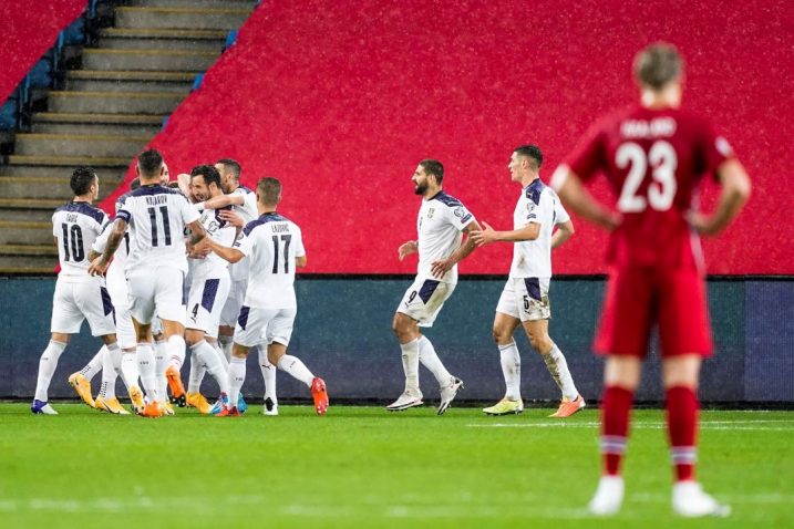 Nogometaši Srbije slave pogodak protiv Norveške/Foto REUTERS