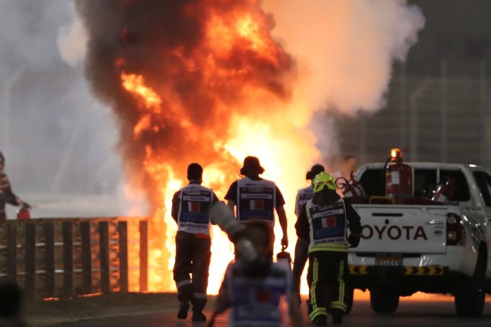 Bolid Romaina Grosjeana se zapalio na VN Bahreina/Foto REUTERS