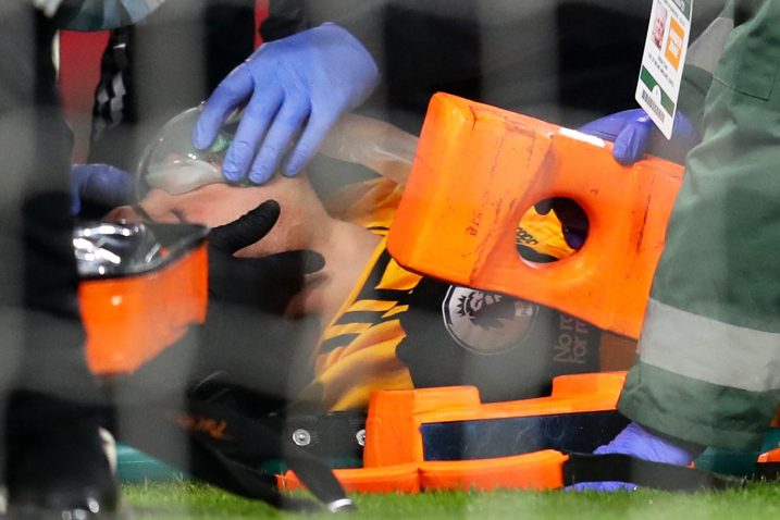 Raul Jimenez stradao je u sudaru s braničem Arsenala/Foto REUTERS