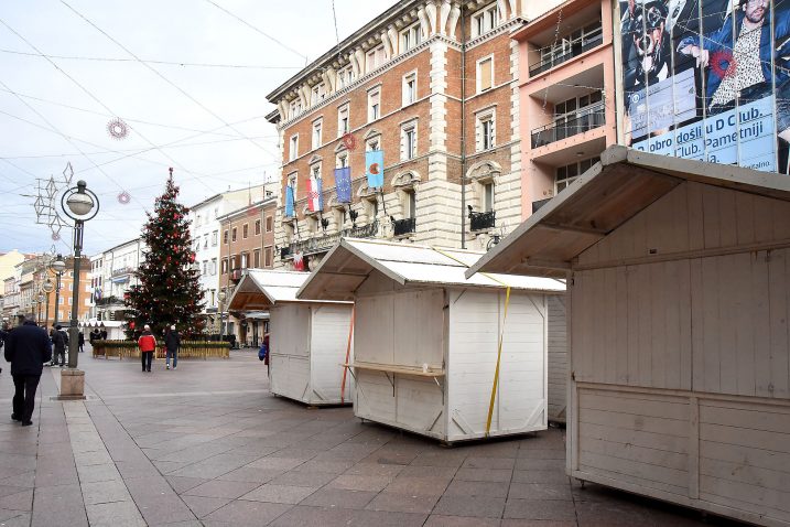 Kućice zatvorene, ništa od šopinga / Foto S. DRECHSLER