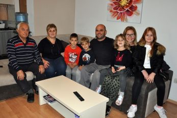 Mirjana Mrakovčić iz Kornića dobitak od 30 tisuća kuna slavi s obitelji