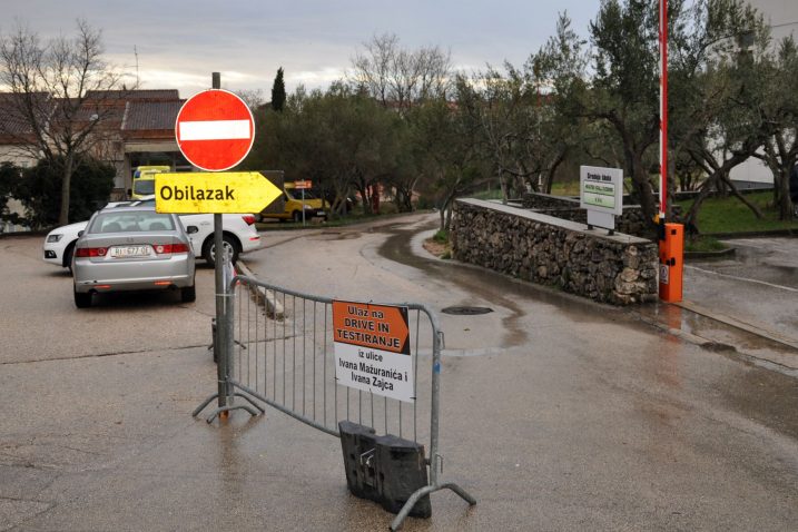 Između Doma zdravlja i srednje škole odsad u jednosmjernom režimu / Snimio M. TRINAJSTIĆ