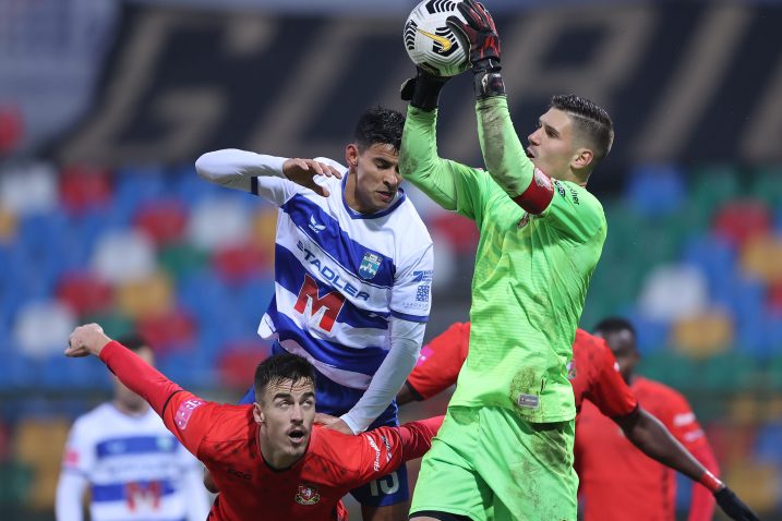 Ramon Mierez (Osijek) i Kristijan Kahlina (Gorica)/Foto PIXSELL