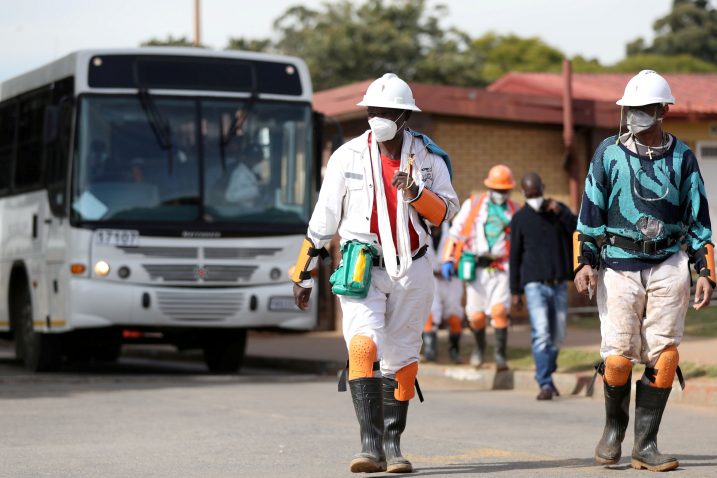 ffoto: REUTERS/Siphiwe Sibeko