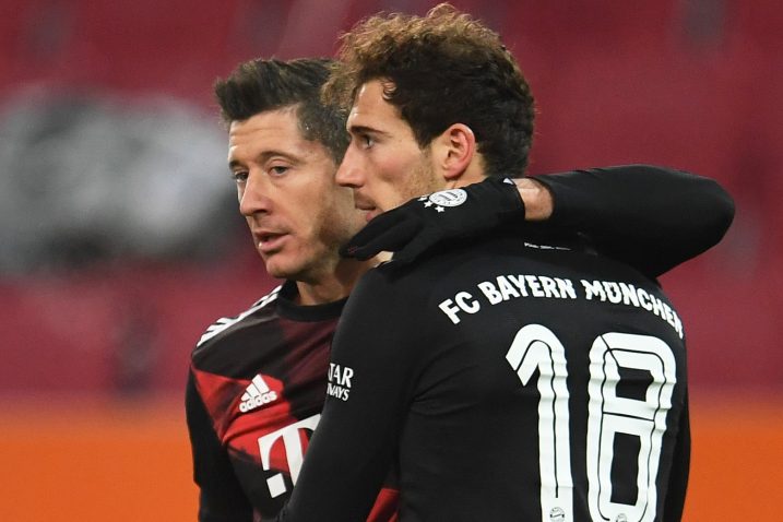 Robert Lewandowski i Leon Goretzka (Bayern)/Foto REUTERS