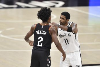 Collin Sexton i Kyrie Irving/Foto: REUTERS