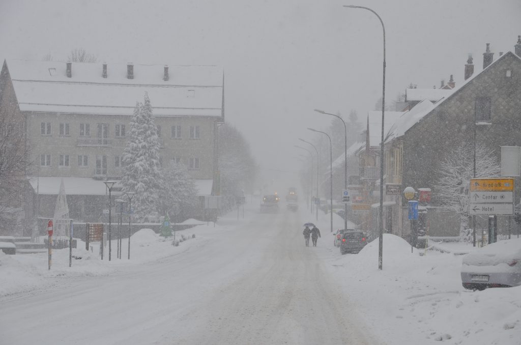 Delnice u maloj snježnoj mećavi / Foto M. KRMPOTIĆ
