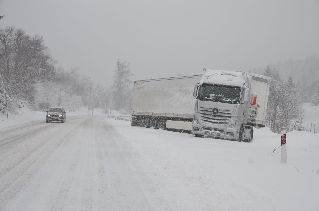 Ovaj »teškaš« nije mogao dalje od Lokava / Foto M. KRMPOTIĆ