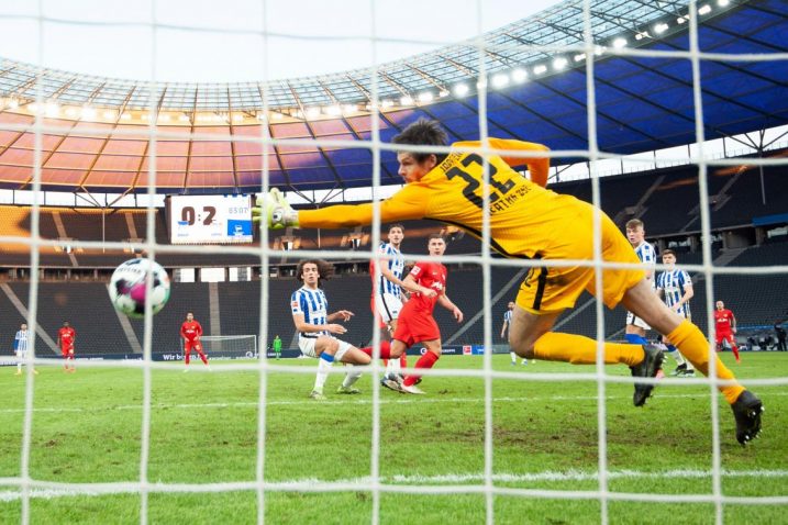 Willi Orban zabija treći pogodak Leipziga/Foto REUTERS