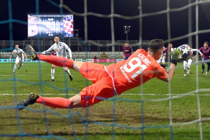 Lovre Kalinić nadmudrio je Franka Andrijaševića u finišu utakmice/Foto Arhiva NL