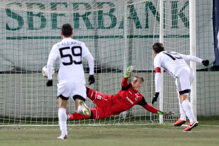 Josip Pivarić realizira kazneni udarac/Foto: PIXSELL