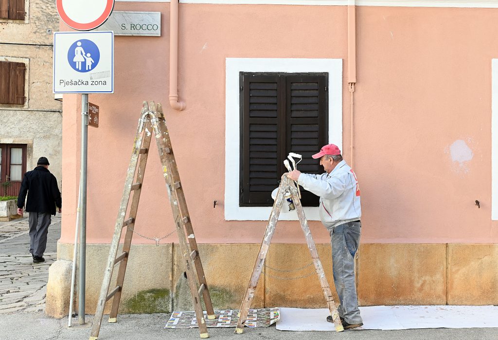 Nakon dugogodišnje stagnacije, život se posljednjih desetljeća ponovo vraća u Vodnjan / Snimio V. KARUZA