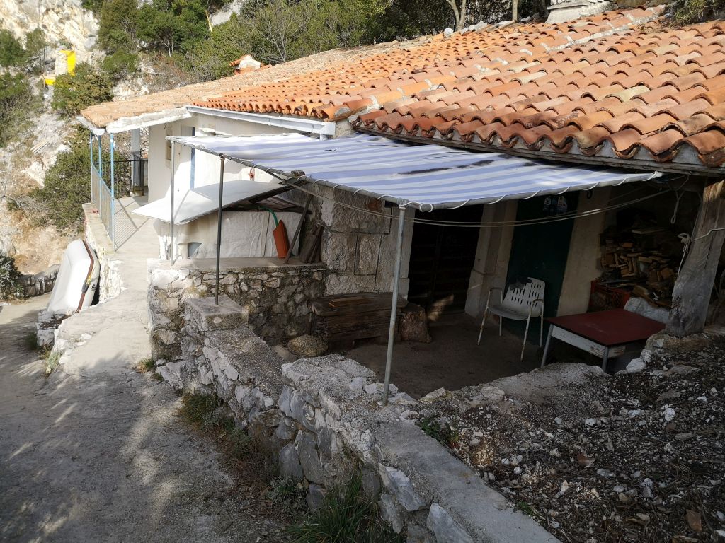 Prvi red kućica izgrađen je još u prošlom stoljeću / Foto MA. KIRIGIN