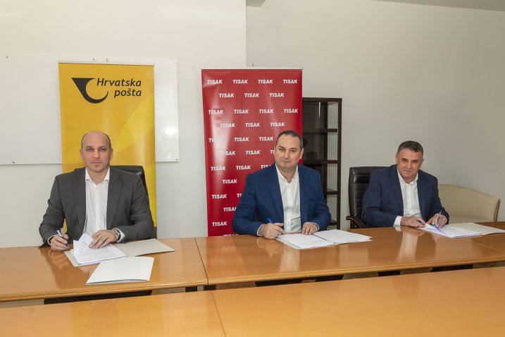 Potpisan ugovor: Ivan Čulo, Tomislav Bagić, Ivo Lovrić