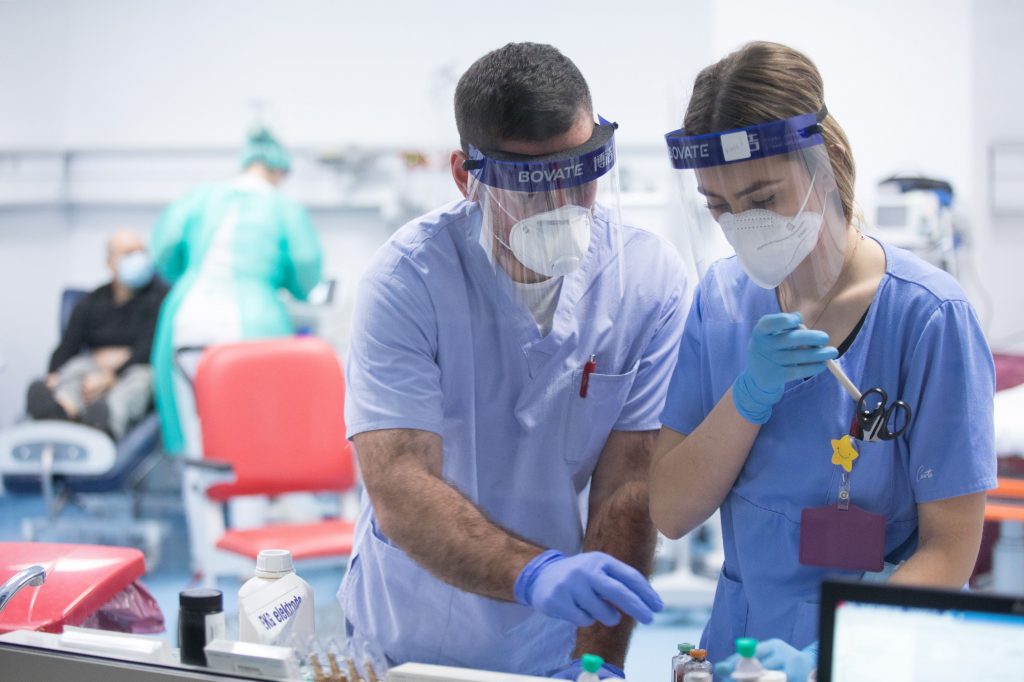 Koronavirus u PGŽ-u: Nakon 28 dana u riječkom KBC-u umrla jedna osoba, raste broj zaraženih - Vimarsana News