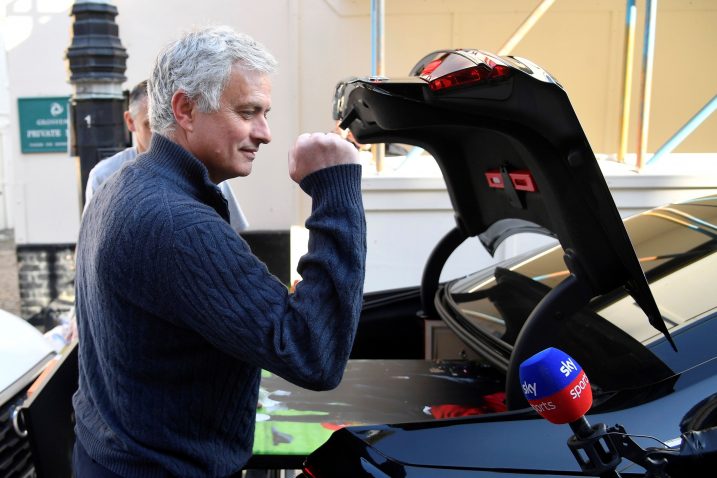 Jose Mourinho naprasno je smijenjen u ponedjeljak/Foto REUTERS