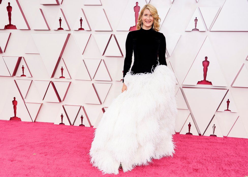 Laura Dern u haljini Oscar de la Renta / Reuters