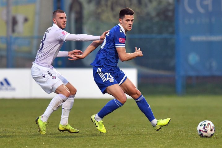 Karlo Lulić (Slaven Belupo) i Nihad Mujakić (Hajduk)/Foto PIXSELL