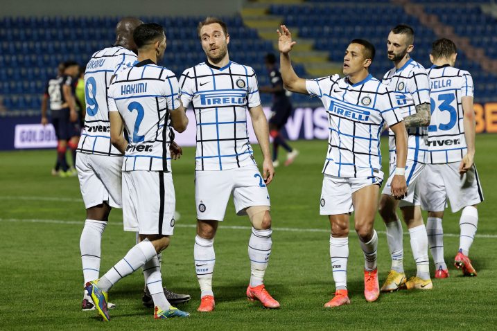 Slavlje igrača Intera nakon pogotka Achrafa Hakimija/Foto REUTERS