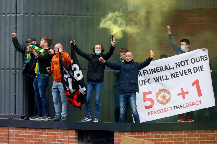 Prosvjed navijača Manchester Uniteda/Foto: REUTERS