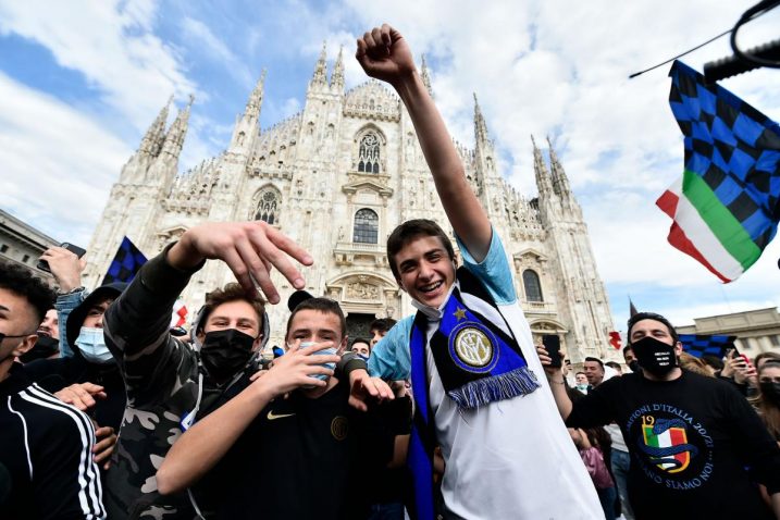 Navijači Intera slave naslov/Foto: REUTERS