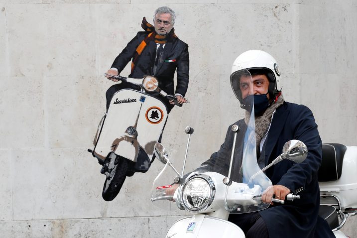 Jose Mourinho prava je aktrakcija u Rimu/Foto REUTERS
