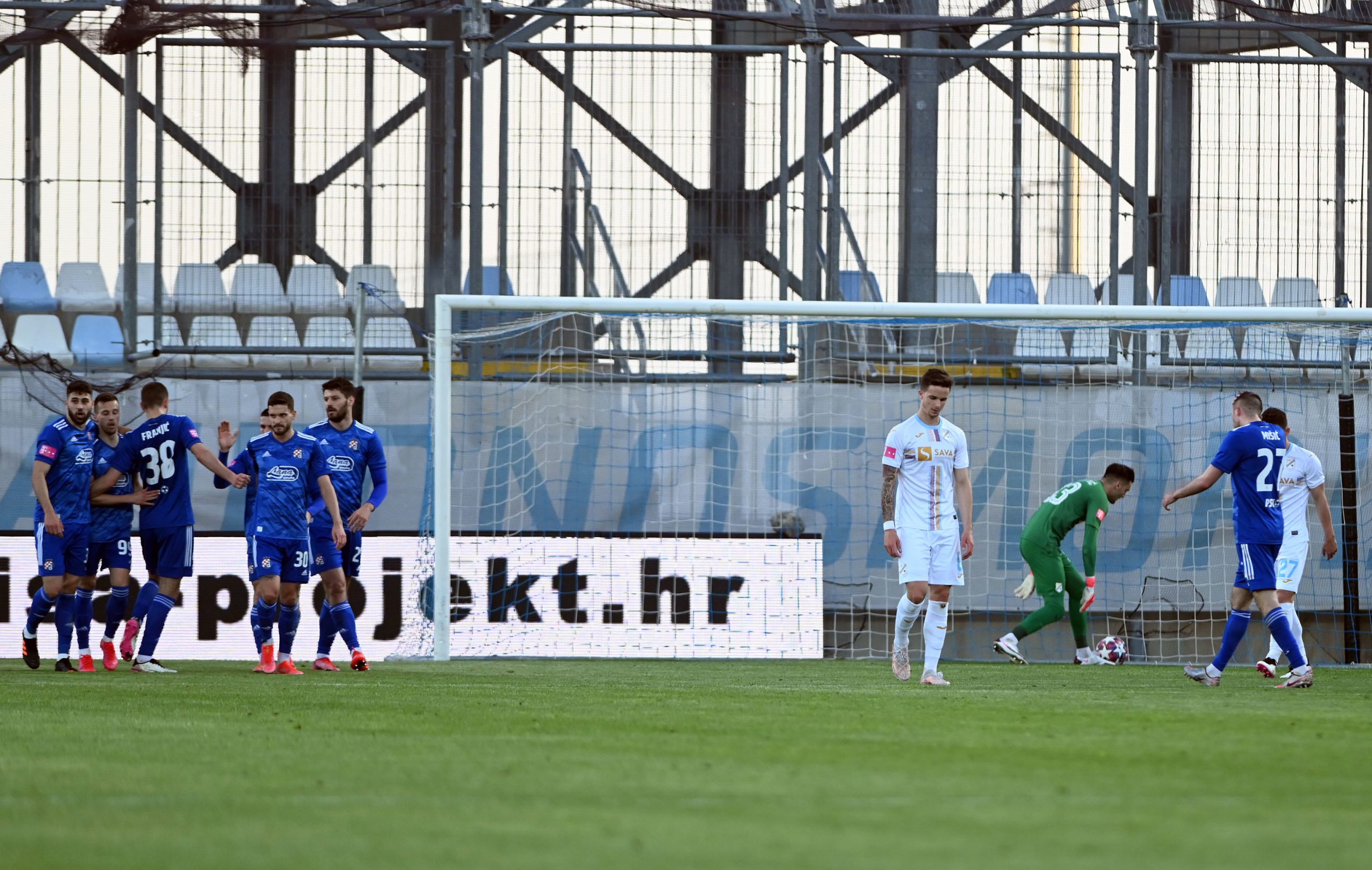 KRAJ: Dinamo - Rijeka 3:1, Dinamo školski riješio ispit pred Ligu prvaka,  Vlasenko zabio utješni gol za Rijeku