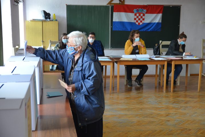 Gorani rekli svoje, drugi krug slijedi samo u Čabru, Delnicama i Vrbovskom / Foto M. KRMPOTIĆ