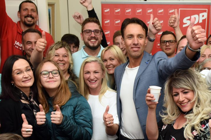 Slavlje u stožeru Fernanda Kirigina, novog gradonačelnika Opatije / Foto Marko Gracin