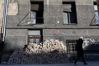 Stanove oštećene u potresu u Zagrebu vlasnici bi morali obnavljati, a ne mogu u njih ući / Foto Davor KOVAČEVIĆ