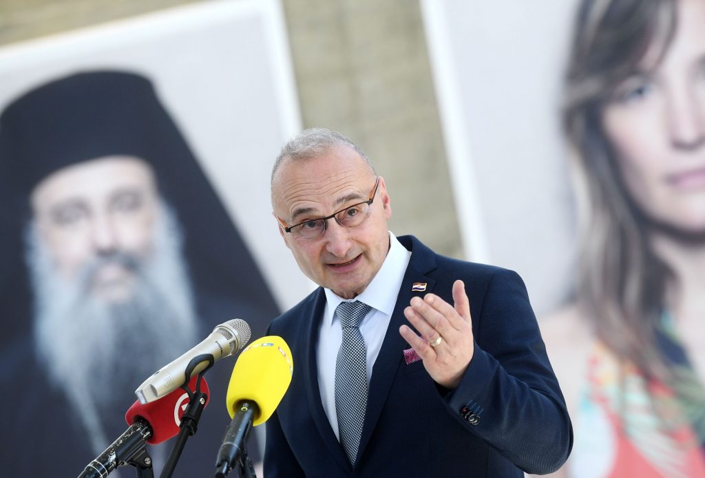 Grlić Radman: Milicija me proganjala kao gimnazijalca jer sam pjevao Vilu Velebita - Vimarsana News