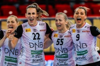 Marta Tomac (22) u slavlju sa suigračicama iz Vipersa/Foto: EHF