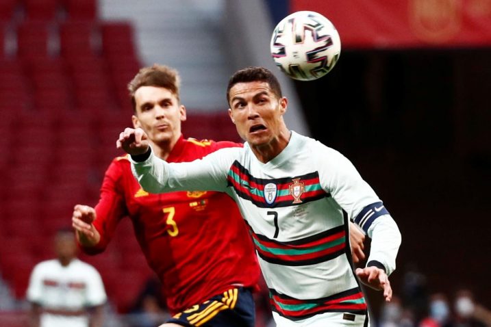 Diego Llorente i Cristiano Ronaldo/Foto REUTERS